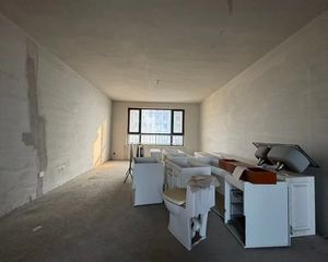 急售!清山公爵城 现房!南北通透三室 十三中片区 环境好