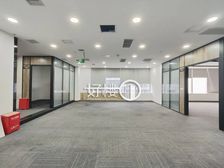 解放碑商圈中心,轻轨站楼上 精装办公室优质出租!