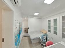 房东装修50W 三房一厅两卫 带竹园的 中间位置 一梯两户