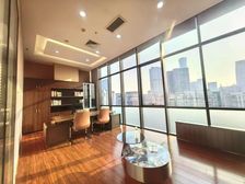 朝外SOHO写字楼高层对电梯615平精装14隔间50工位出租