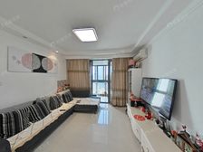 新上好房!边套南北通三房,精装修带车位,诚意出售,看房方便