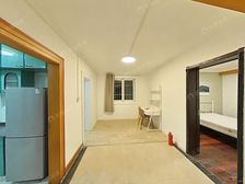 业主诚心出售:三房一厅:全明:小区在售一套。