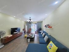 浦东康桥精装三房 南向首层带双阳台 满五住宅