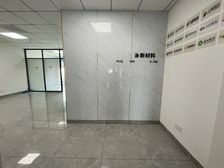 新吴区东方地铁口 华润置地公元汇 电梯口房子 朝南 3加1格