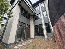 万科翡翠珈蓝 6房2厅275万