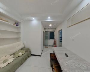 持续跟进精装两房一卫高楼层拎包入住的 带车位的