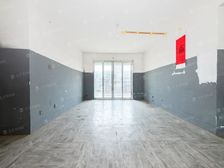 前湾 电梯房 近地.铁 购物方便 医疗配套成熟 高楼层视野好