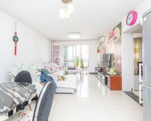 电子城小区 方正三居室 商品房 业主诚心出售