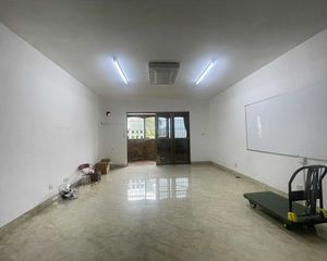 林业新村 4房2厅160万