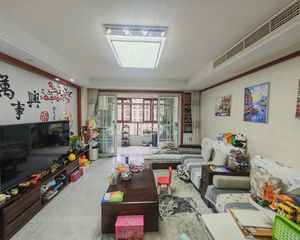 中房未来盛园3室2厅2卫南朝向215.0万元/套出售