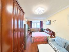 急急急 精装一房 采光好 房东诚心卖 7 13号长清站200