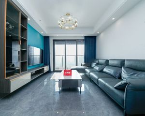 此房满5唯一横厅设计,南北通格局楼层好视野开阔