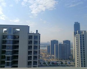 云潮中心3室2厅2卫南朝向220.0万元/套出售