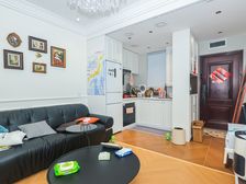 税费各付 租售比可观 月租6200 可带租约出售 近长风公园