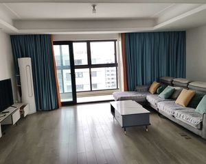 万科未来之光3室2厅2卫南朝向228.0万元/套出售