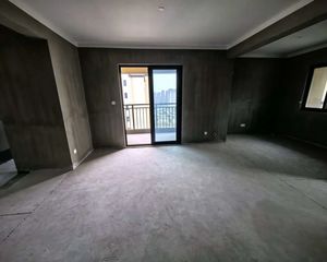 梁祝文化小镇天逸湾二期3室2厅2卫南朝向180.0万元/套出售