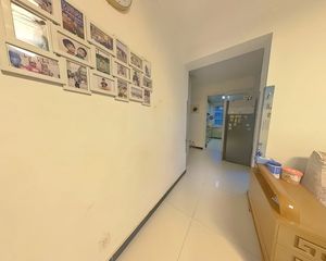 双兴南区三居室出售,价格好谈