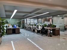 江北嘴北滨二路星耀天地 高区采光好 精装修 拎包入