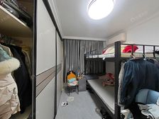 一楼双南两房 独立进门 精装修 看房方便