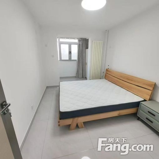  ԣ��·3��Ժ 3��1��1�� 70ƽ��װ�� 1000Ԫ/�� 