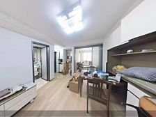 近医院 临 购物方便 中间好楼层 南北通透 满五