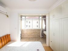 精装修内环内滨江旁,93年房龄,出门步行100米14号歇浦路