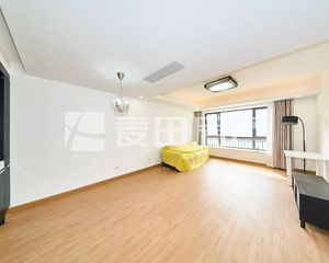 裘马都 2室2厅 精装修 看房方便 南向 落地窗 诚意出售