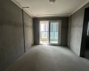 新兴岚湾小区2室1厅1卫南朝向81.0万元/套出售