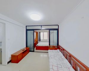 三环内,南北通透两居室,户型好,面积大,低总价