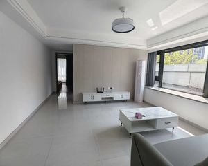 宝龙雅戈尔江汇城3室2厅2卫南朝向330.0万元/套出售