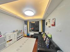 2011年商品房+南北三房+电梯中高区+产权车位+诚心出售