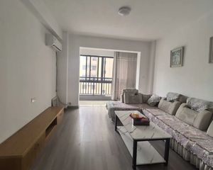 首南 楼龄新 正南朝向 交通便利 产权清晰 精装好房 满二