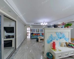 临平·临平欢乐城 改善大四房 装修清爽 送车位 地铁方便