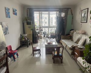 港馨西区大两居室出售,价格好谈