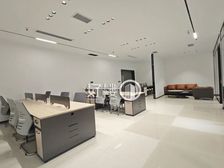 石桥铺 江厦星光汇办公室出租电梯口写字楼