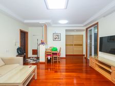 香山苑2室2厅1卫1阳台南10/24层