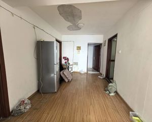 南北通透柏泉山庄2室1厅精装修