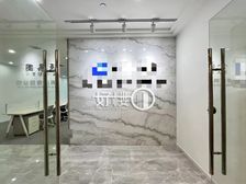 国金中心看江小户型丨业主直租丨装修带家具丨随时看