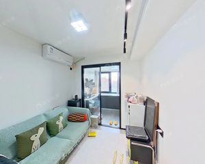 朝阳公园南门 金台路地铁 六里屯东里低总价精装一居 采光好
