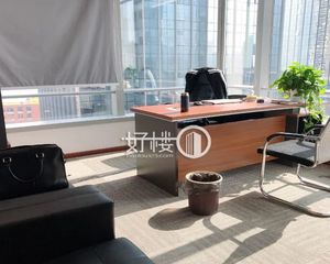 江北地标 国金中心 精装修小户型办公室带租约出售