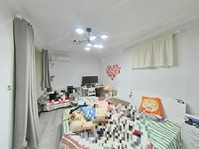 电梯两房,满五少税。临近商超、地/铁、等