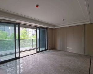 晓风印月3室2厅2卫南朝向318.0万元/套出售