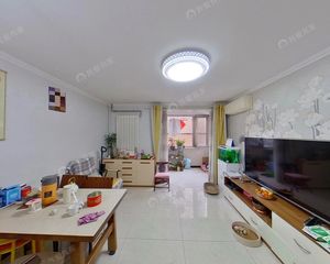 丰台北大街南向精装两居 满五低楼层