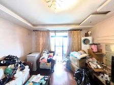 靶心位置不靠路,近12号线,厅南北通户型,看房随时,诚意出售