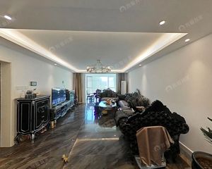 窦店·世界名园精装三居双卫 户型方正 南北双通透 价格低面积