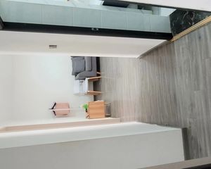 步梯小板楼一层 南北通透 近80平,150万元还户费