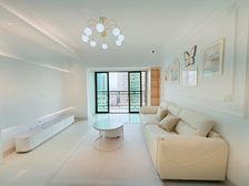 西大西门 新上笋盘 嘉汇馨源带大露台精装修四房 有电梯有车位