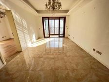 满五住房,品质小区,开发商装修,业主已看好新房,诚心出售