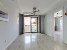 中环边21年次新小区,楼栋间距开阔,车位充足