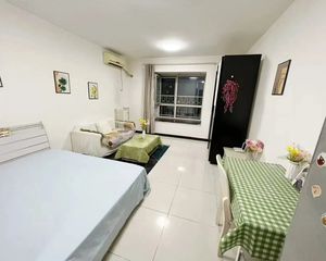 京铁和园精装小户型 东向高层 130万